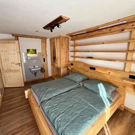 Kaltenleitner Weissenkirchen im Attergau